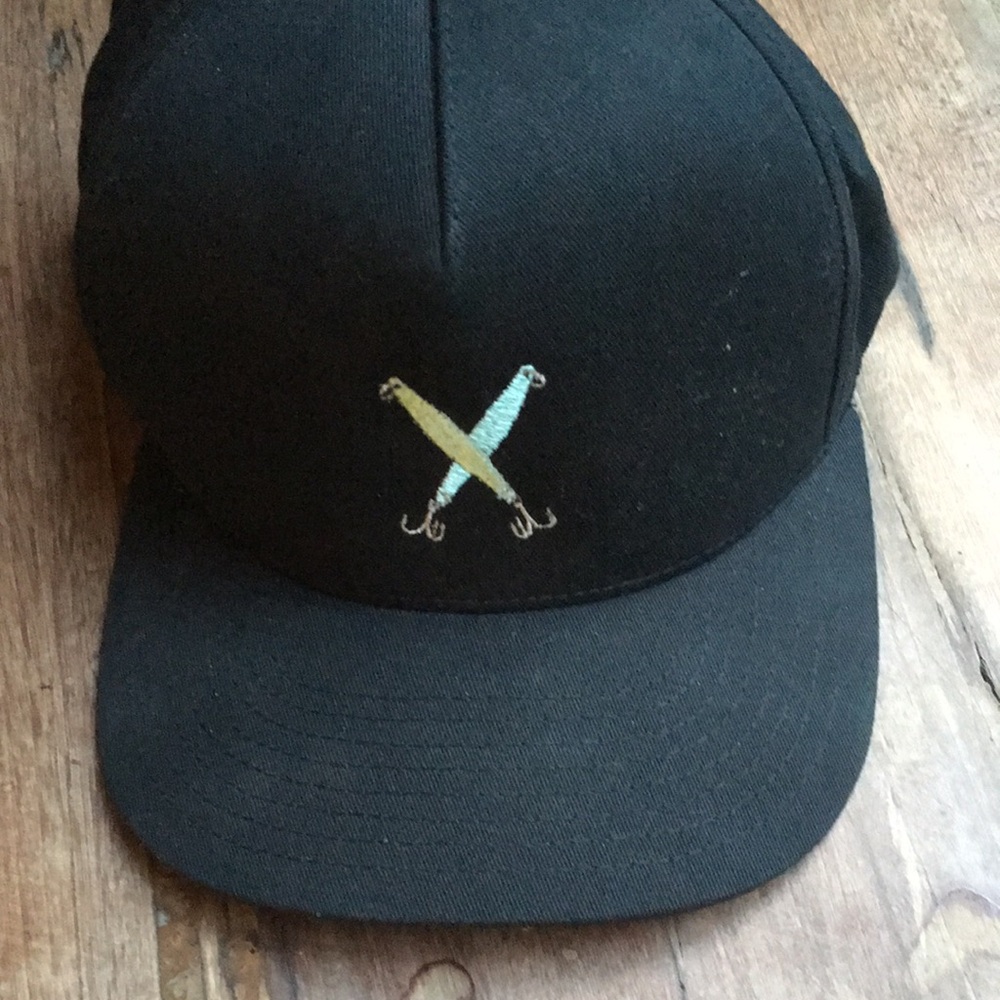 Fishworks “the classics” baseball cap.  Like new.